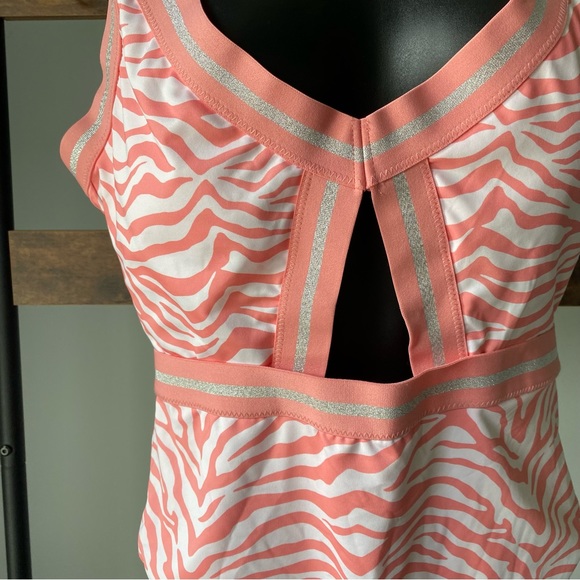 Sanctuary Modern Kitty Cutout One-Piece Bright Peachy animal print size L NEW - Picture 7 of 7